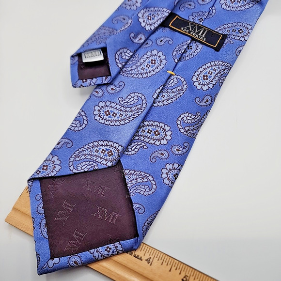 XMI 325 Series Blue Paisley Silk Necktie - Made in USA - Like New - Picture 3 of 4